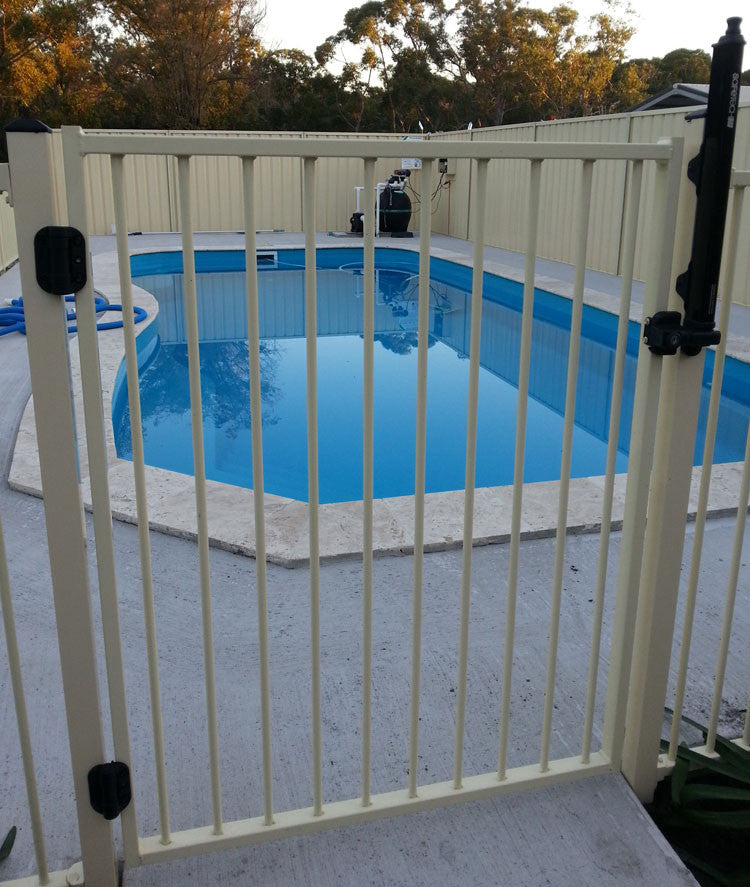 Pool Gates Primrose Flat Top 950x1200